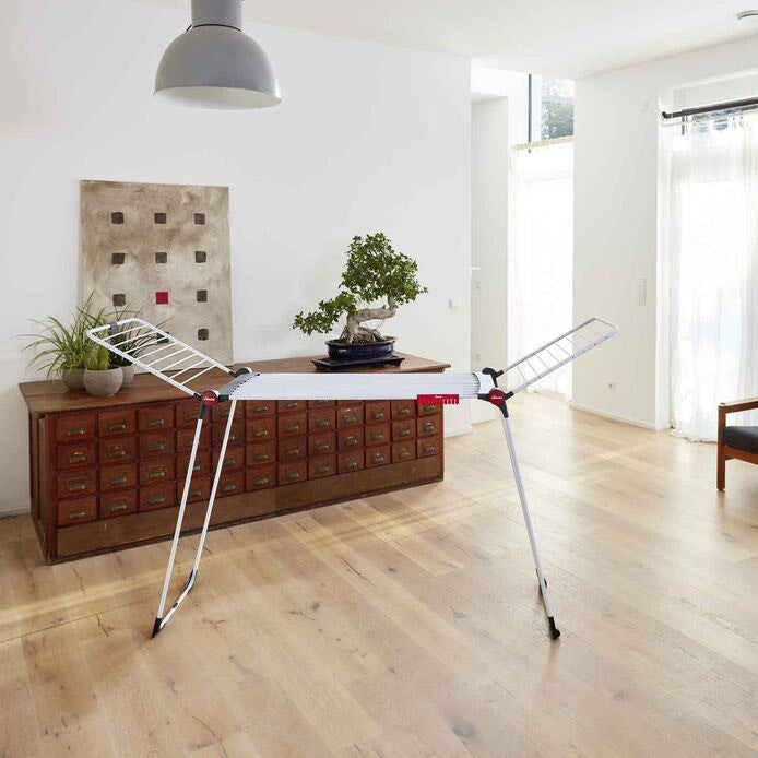 Vileda Infinity Flex , stendibiancheria di grandi dimensioni, griglia telescopica estensibile fino a 2 mt, 30 mt stenditura, fatto diplastica e metallo. Da usare per stendere il tuo bucato
